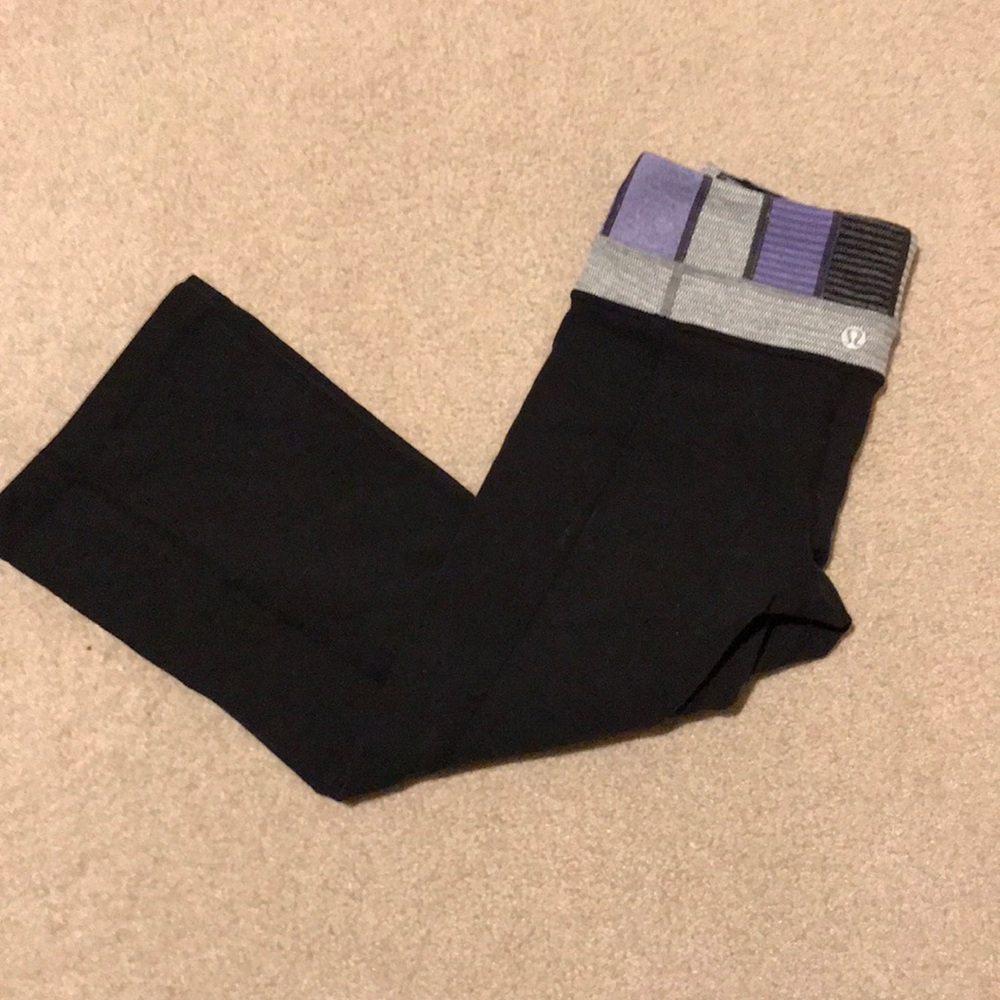 LULULEMON CROPPED YOGA PANTS